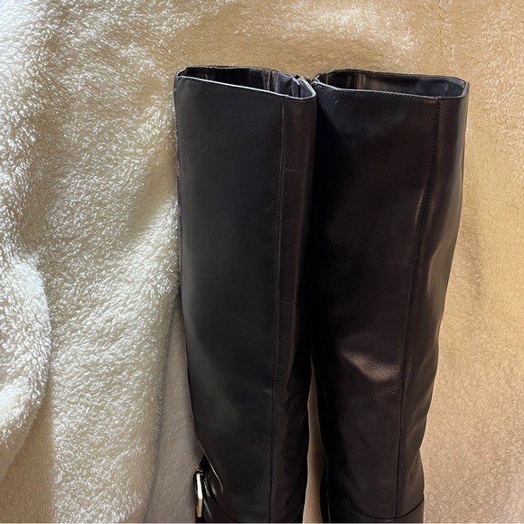 Bandalino Brown with Gold Hardware Tall Boots Size 9 - Picture 12 of 12